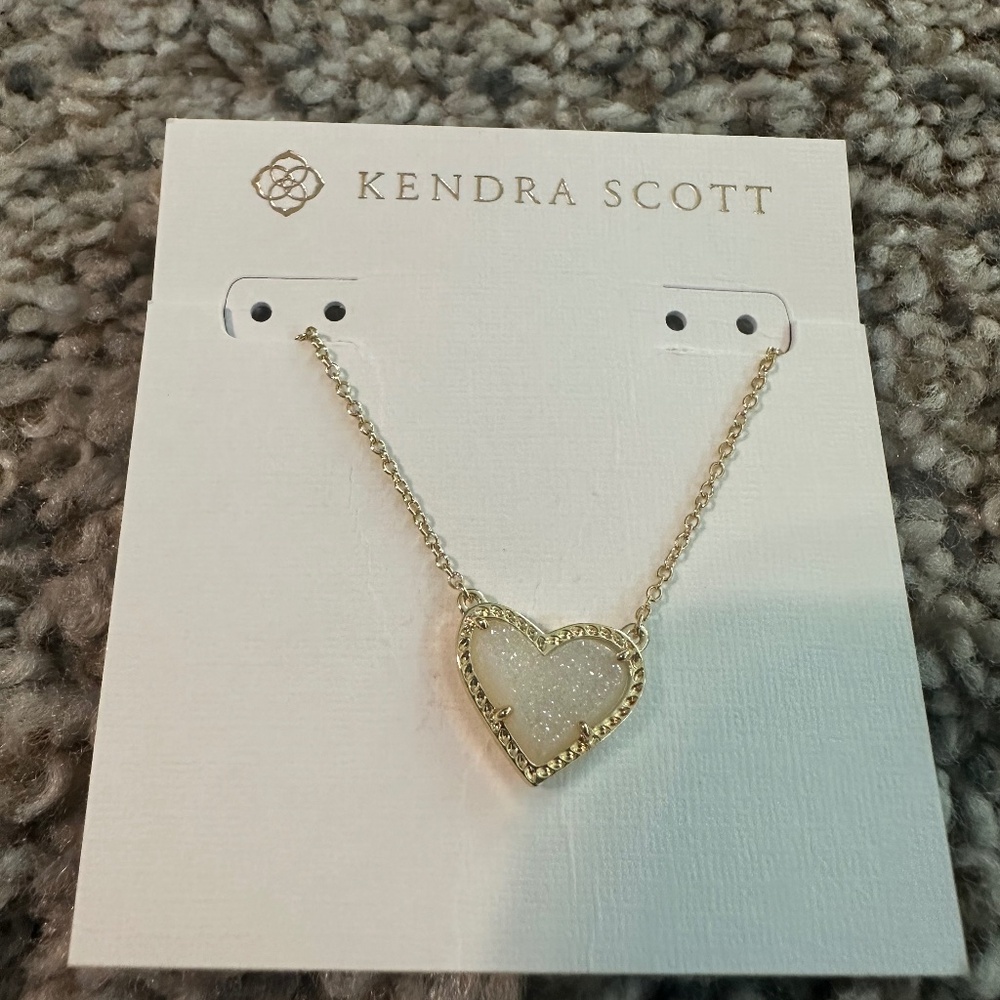 Kendra Scott Necklace